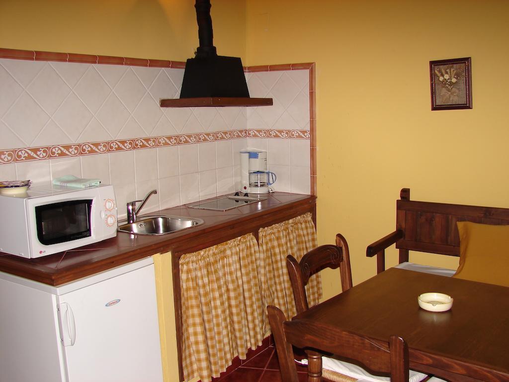 La Boticaria Casa Rural Apartamento Descargamaría Quarto foto