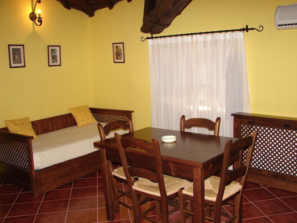 La Boticaria Casa Rural Apartamento Descargamaría Quarto foto